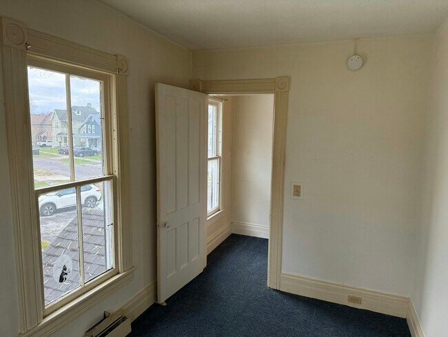 Building Photo - 1 Sisson St