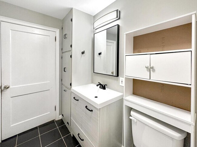 Building Photo - 5907 Appomattox Rd