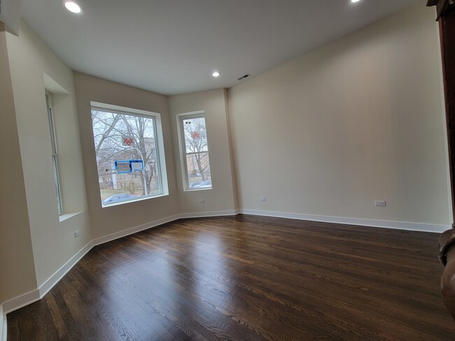 Building Photo - 1644 S Millard Ave