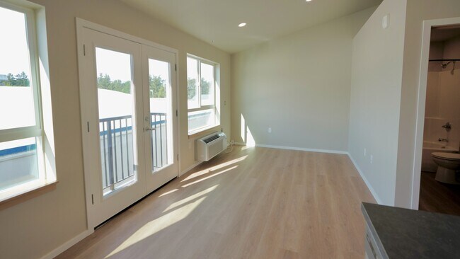 Building Photo - Baker Street Lofts