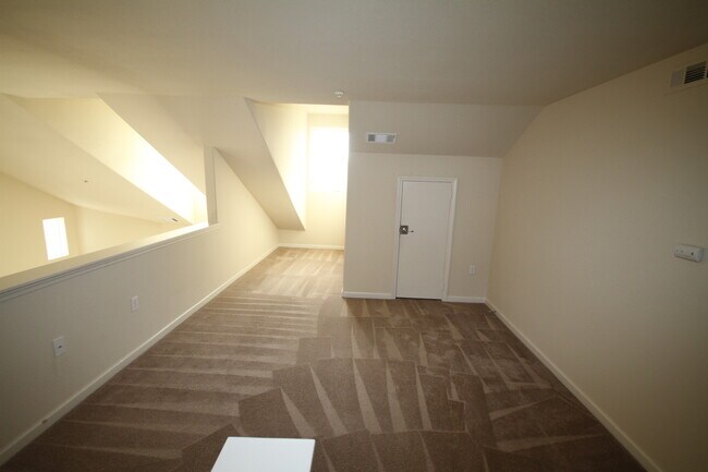 Building Photo - 2 Bed | 2 Bath | 1375 SF | Private 2 Garage | Loft Style Condominium | Owner pays WS&G