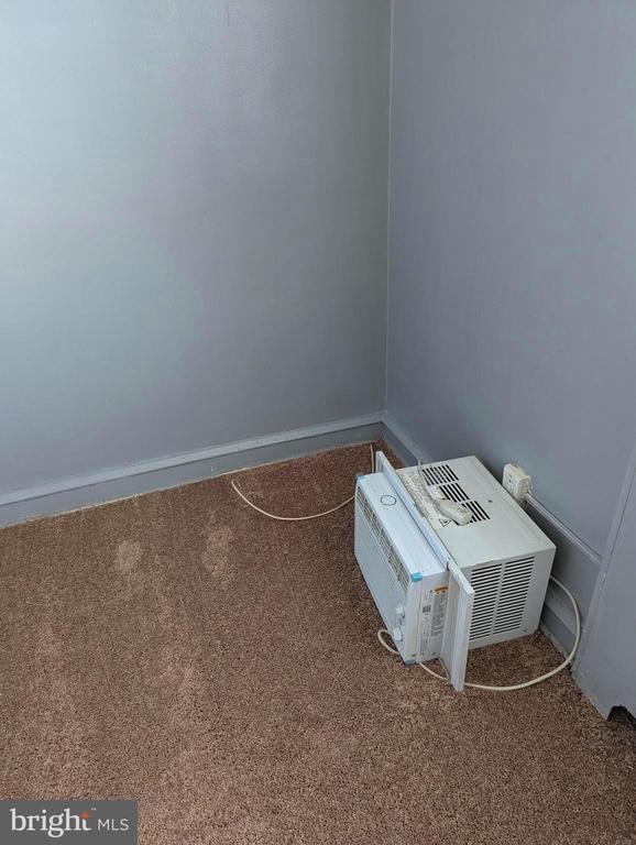 Building Photo - 6281 Souder St