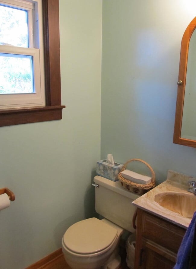 Building Photo - Four Bedroom Home in Milwood