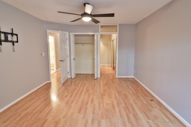 Building Photo - 10488 Parthenon Ct