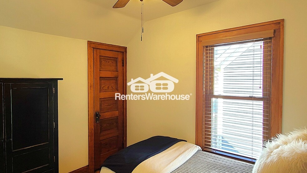 Building Photo - 421 Locust St