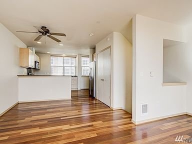Building Photo - 19052 14th Ct NE