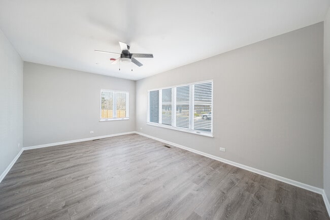 Building Photo - 5 S Virginia Rd