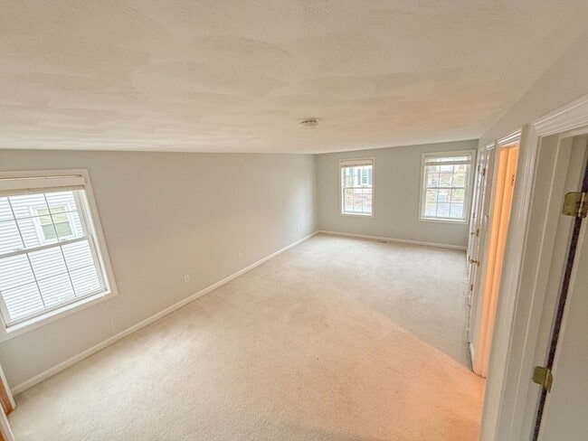 Building Photo - 14 Eastern Ave