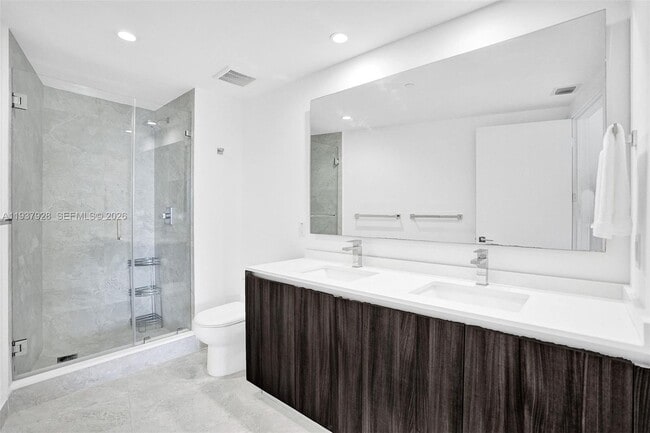 Building Photo - 488 NE 18th St