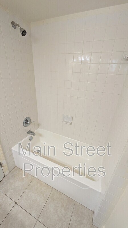 Building Photo - 2120 Curry Cir