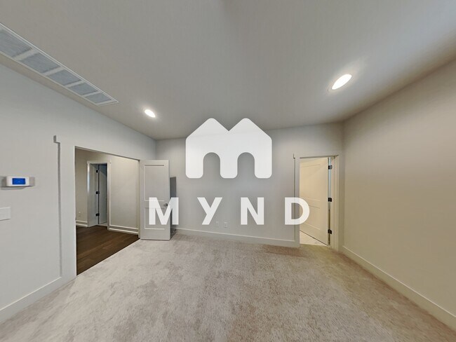 Building Photo - 2600 Mason Circle Unit A