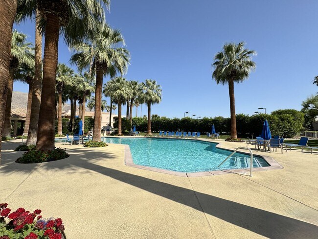 Building Photo - AVAILABLE NOW!! Charming FURNITURE OPTIONAL 1 Bed/2 Bath In Palm Springs Deauville Community!!