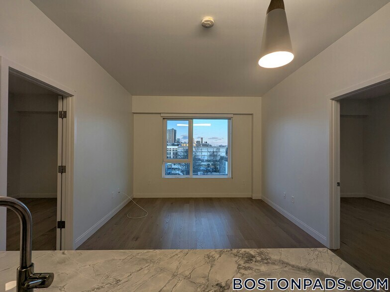 Building Photo - 55 Brighton Ave