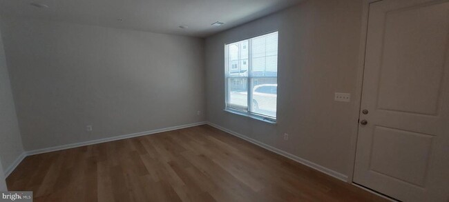 Building Photo - 2580 Hopton Ln