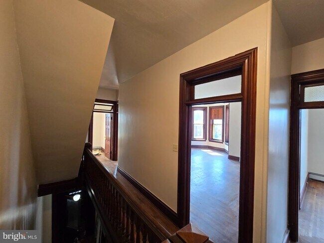 Building Photo - 1017 Chestnut St