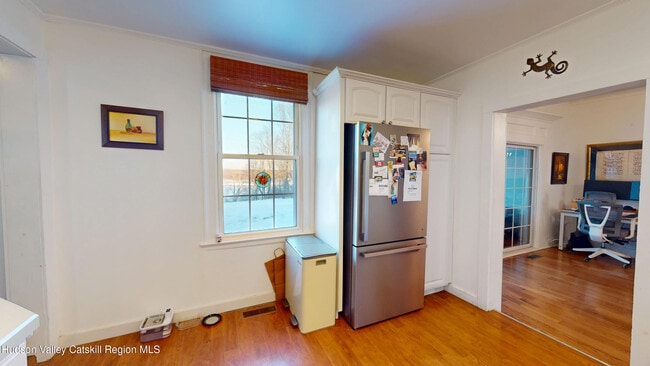 Building Photo - 34 Ely St