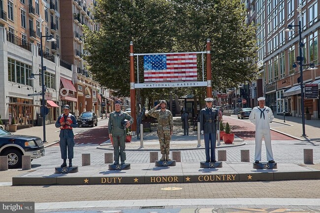 Building Photo - 145 Riverhaven Dr