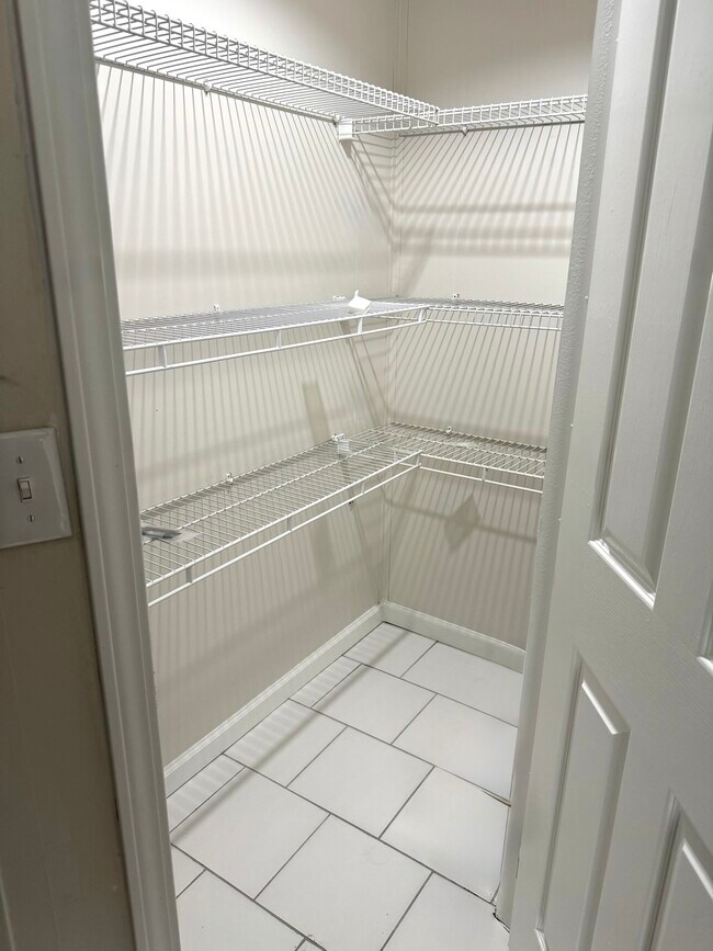 Building Photo - 58 E Snowberry Ln