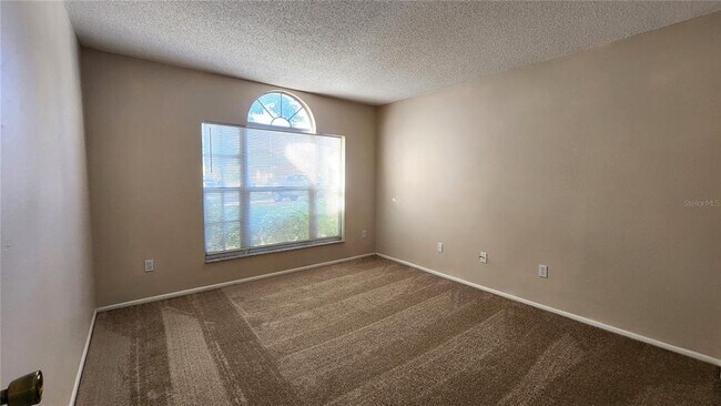 Building Photo - 1633 Elk Spring Dr