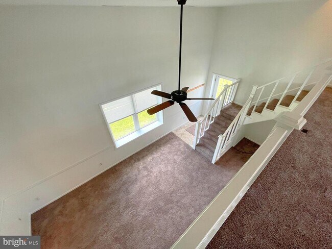 Building Photo - 44970 Serenity Farm Ln