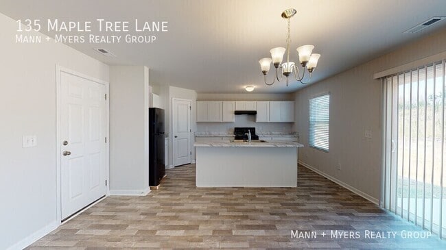 Building Photo - 135 Maple Tree Ln