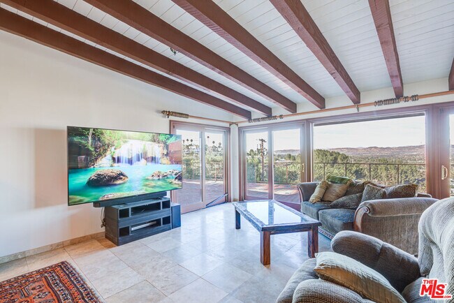 Building Photo - 4520 Gable Dr