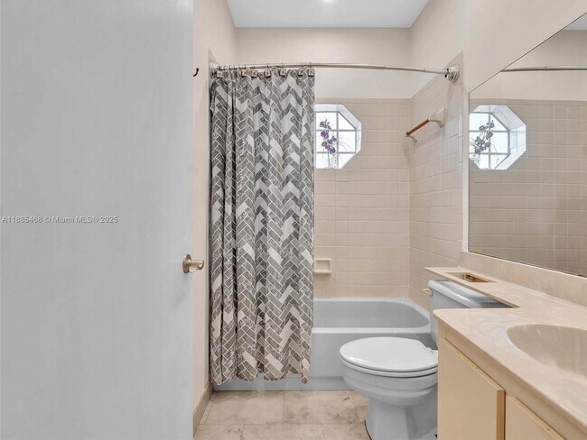 Building Photo - 6538 Via Regina