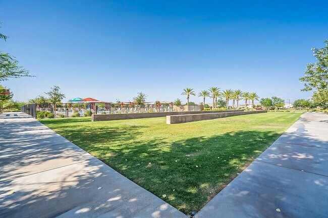 Building Photo - Gated Community Amazing ameneties