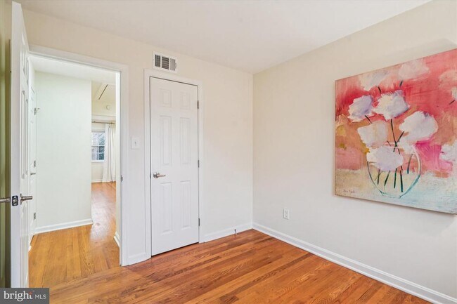 Building Photo - 1605 Dunterry Pl