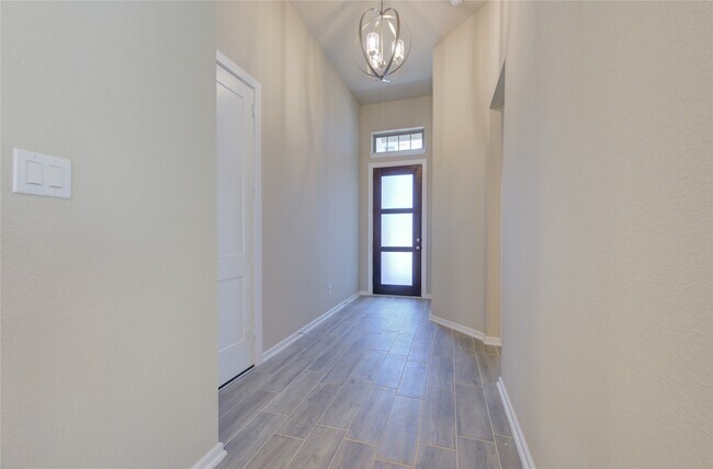 Building Photo - 4203 Maple Glen Dr