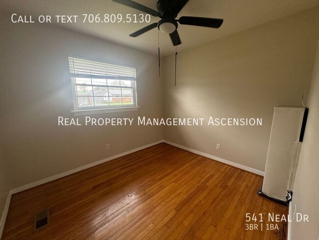 Building Photo - 541 Neal Dr