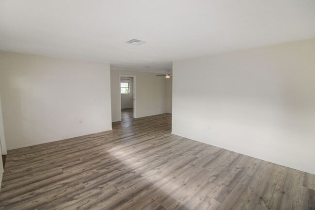 Building Photo - Venice East Annual House for Rent