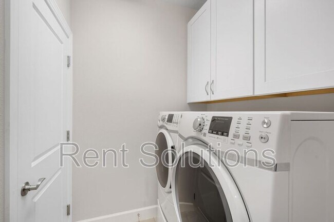 Building Photo - 4055 Rocky Shores Dr