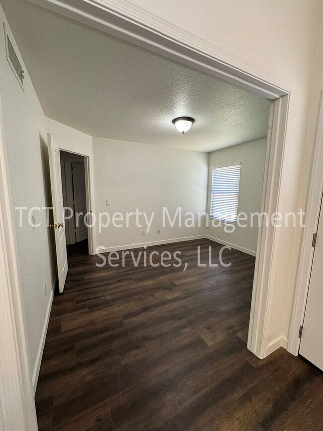 Building Photo - Well Maintained Home in Mesquite Canyon