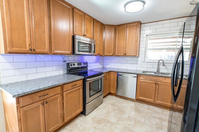 Building Photo - 1046 Jan Lee Dr