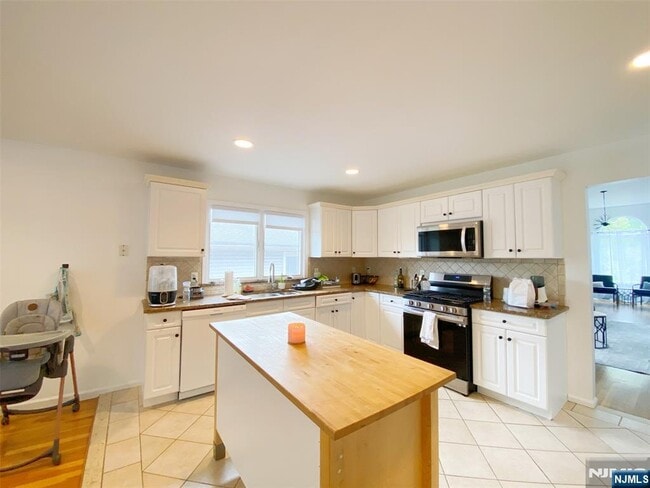 Building Photo - 118B Temple Terrace