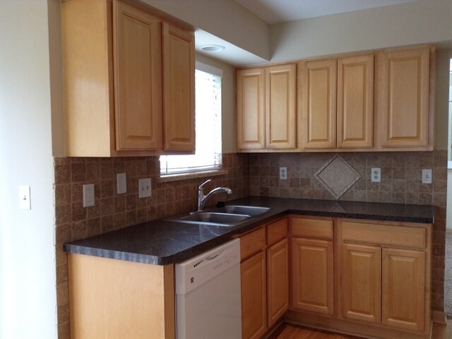 Building Photo - 20965 W Boulder Dr