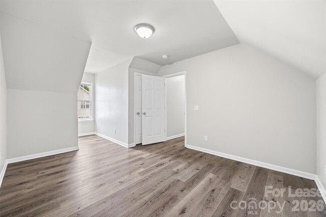 Building Photo - 5194 Brooktree Dr