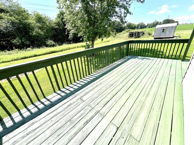 Building Photo - 393 Snow Creek Rd