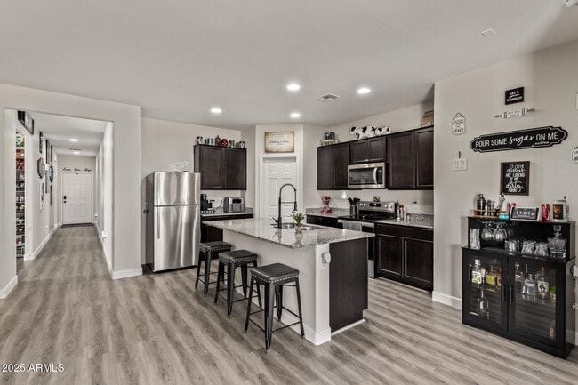 Building Photo - 11204 W Mobile Ln