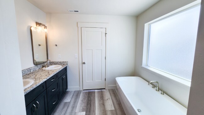 Building Photo - 302 Cottage Dr