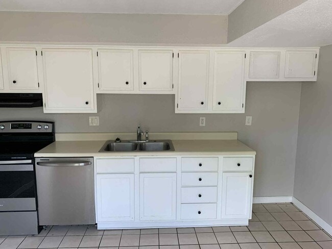 Building Photo - 6712 N Terra Vista Dr