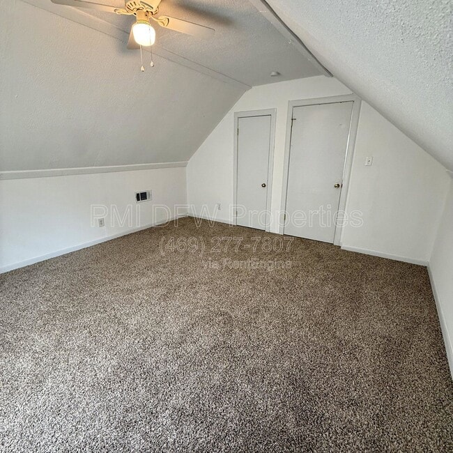 Building Photo - 1001 Weiss Ave