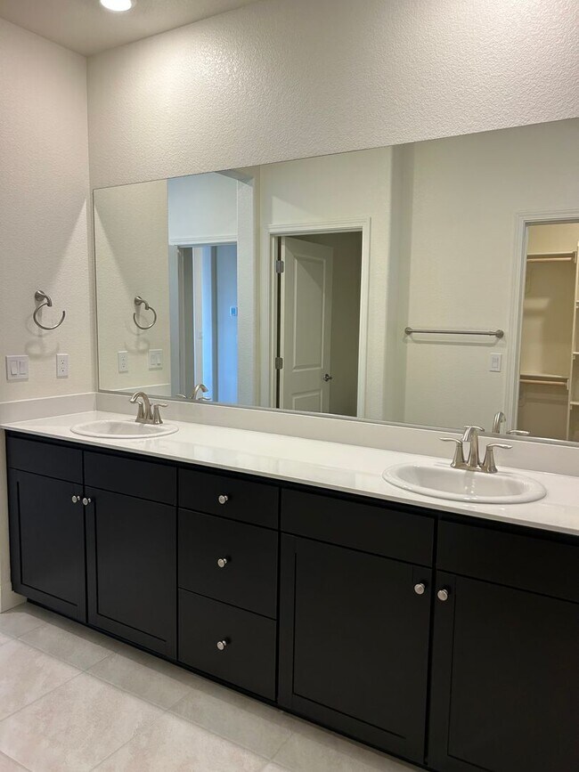 Building Photo - NEW HOME