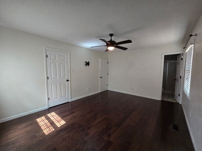 Building Photo - 3456 Regiment Dr