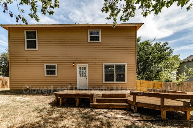 Building Photo - 446 S Water Ln