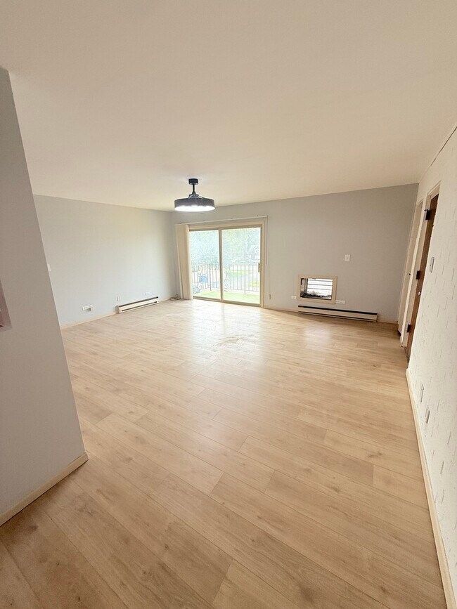 Building Photo - 1925 Canal St