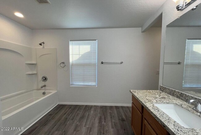 Building Photo - 2114 N 78th Glen