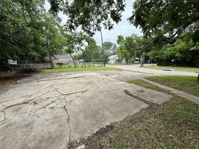 Building Photo - 3424 Lasker Ave