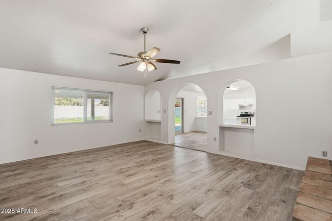 Building Photo - 7016 E Menlo St